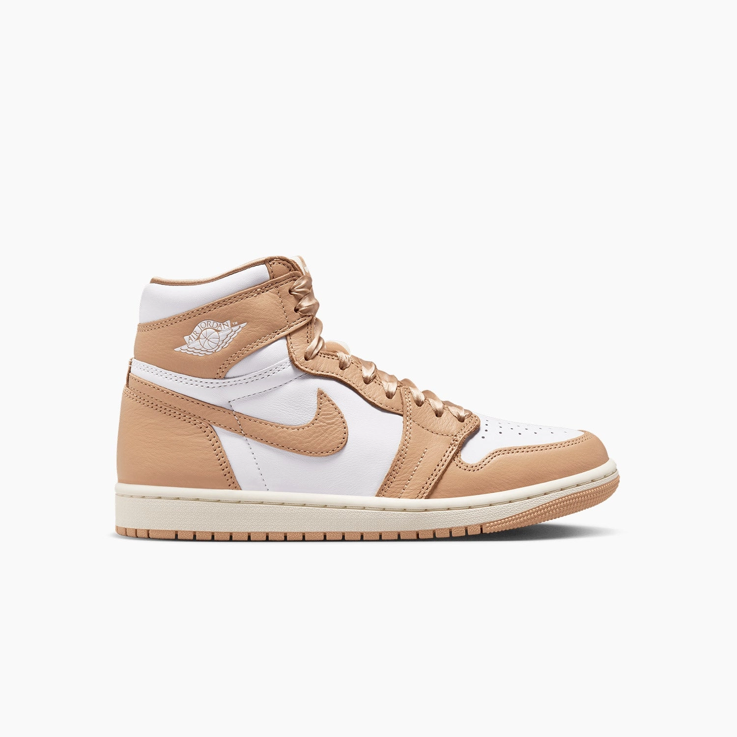Sneakers Bar Janesville Wi Women's Air Jordan 1 Retro High OG "Praline"