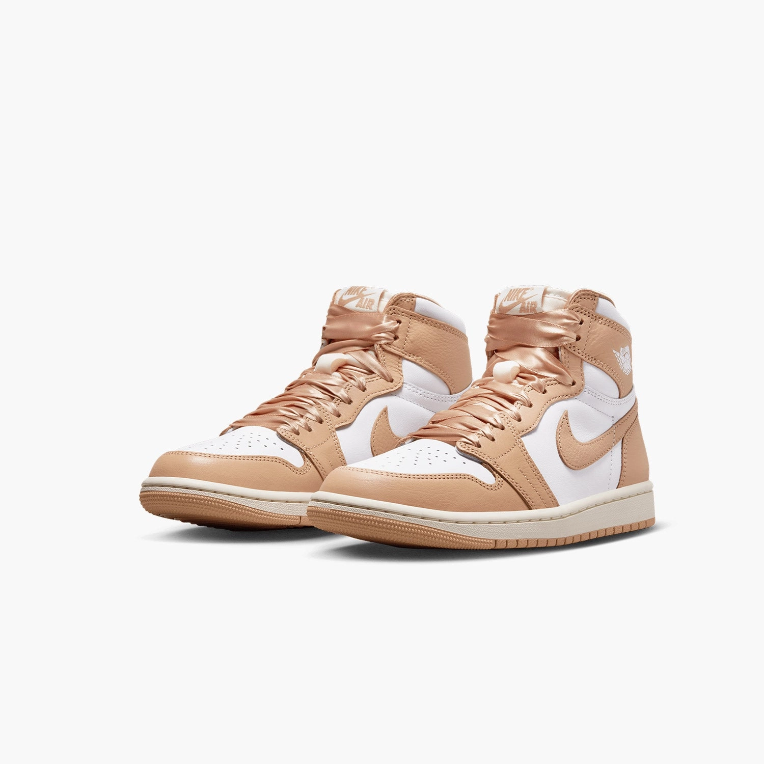 Veja Recife Sneakers Women's Air Jordan 1 Retro High OG "Praline"