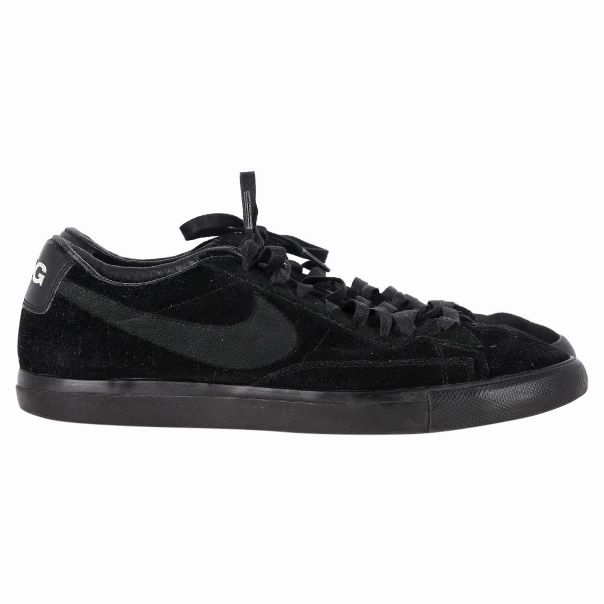 Melo Sneakers Nike x COMME des GARCONS Blazer Low Top Sneakers in Black Suede