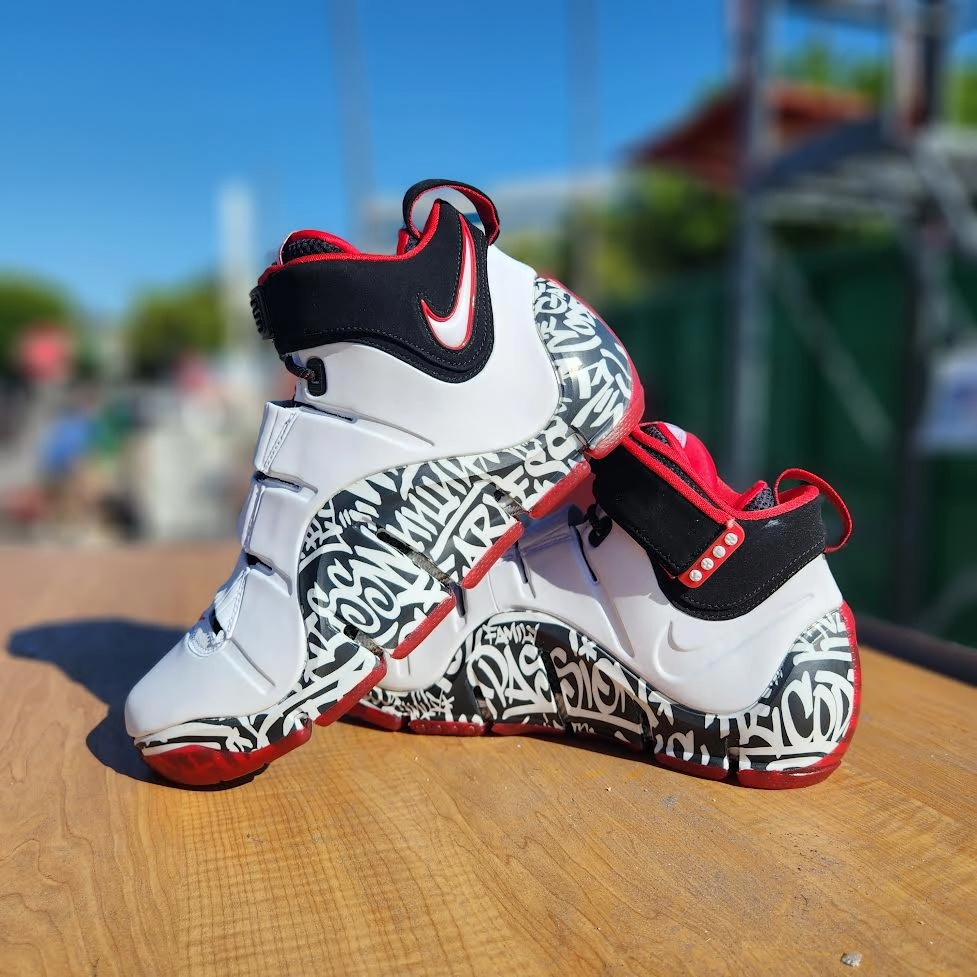 Nike Free Golf Shoes ZOOM LEBRON IV 'Graffiti"