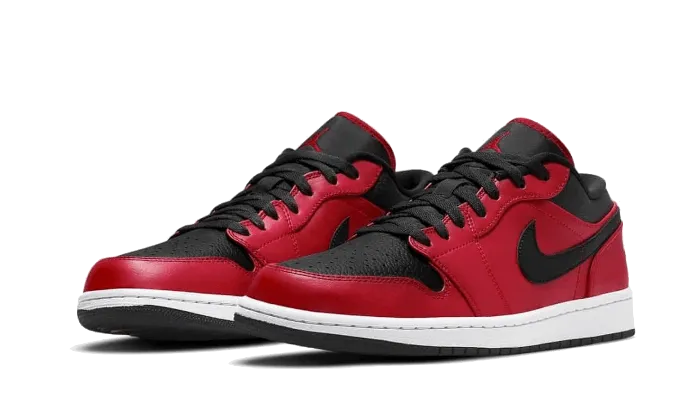 Sneakers For Running Air Jordan 1 Low Reverse Bred Pebbled Swoosh