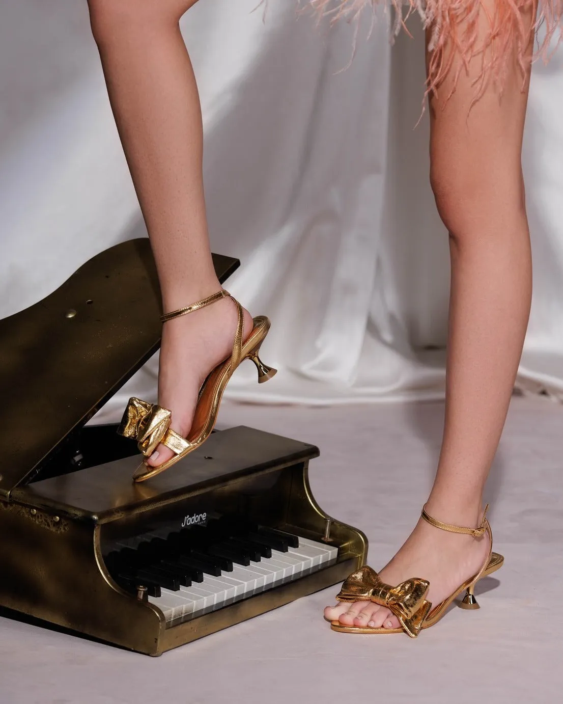 Deja Gold Metal Bala Canvas Casual Shoes