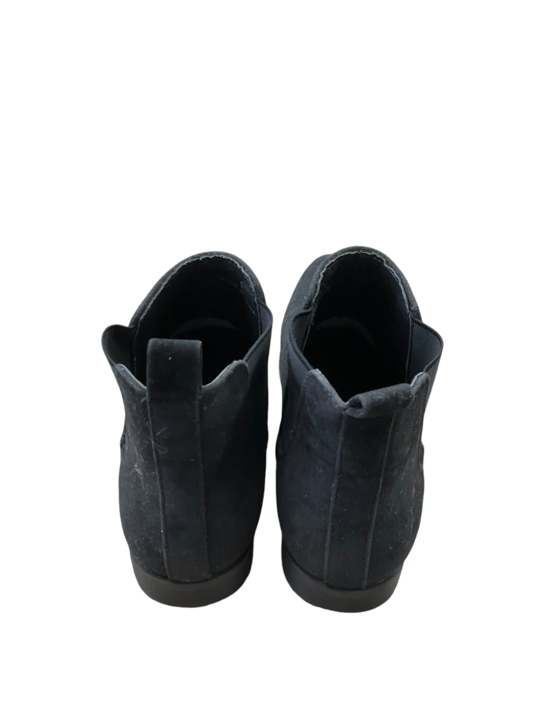 Under Armour Work Boots Boots Ankle Flats By Asos In Black, Size: 9