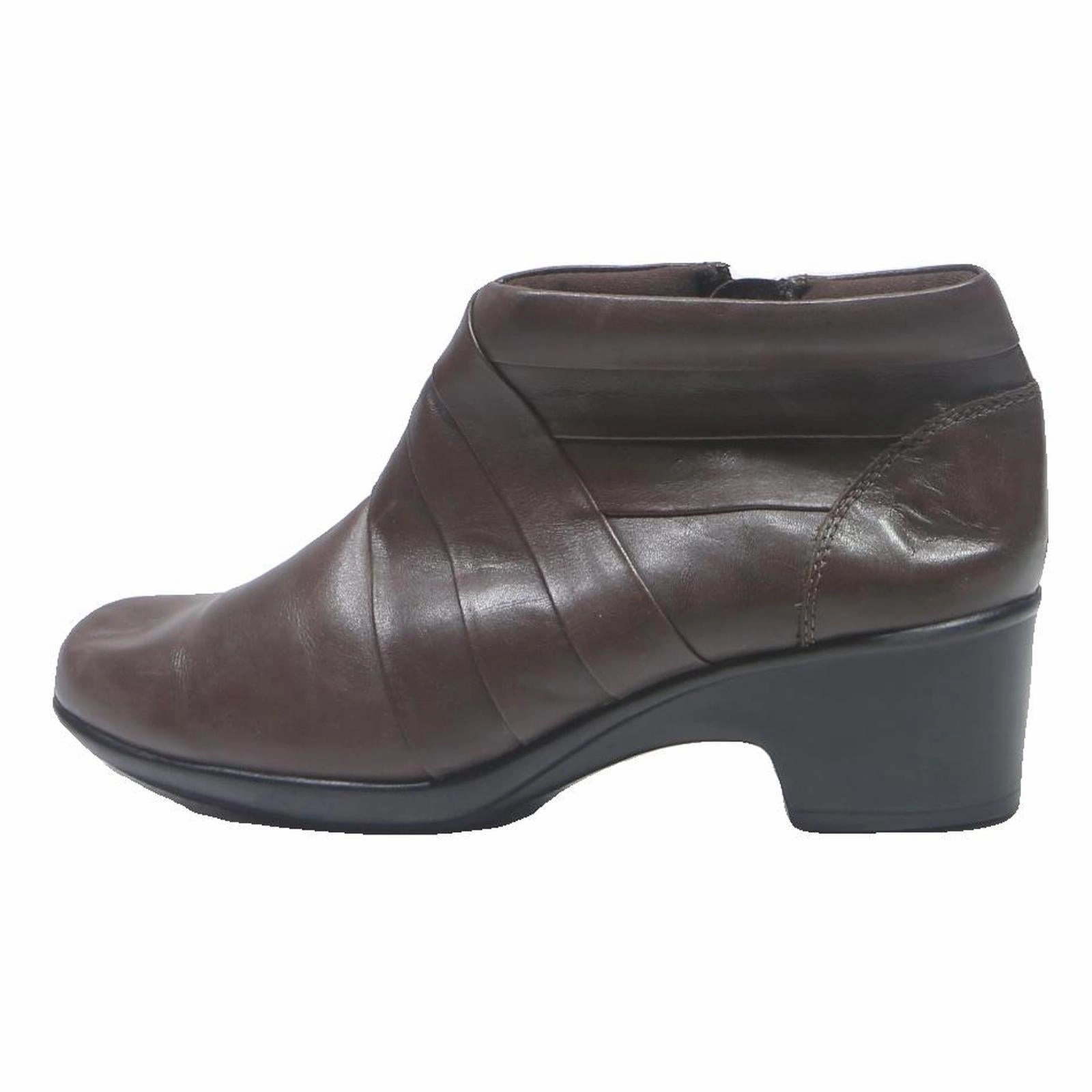 CLARKS Womens Brown Leather Ankle Boots UK 7 Comfortable Classic Style Chelsea Boots With Leggings