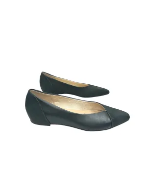 SHOES FLATS by    CLOTHES MENTOR In GREEN, Size: 6.5 Flat Futsal Shoes