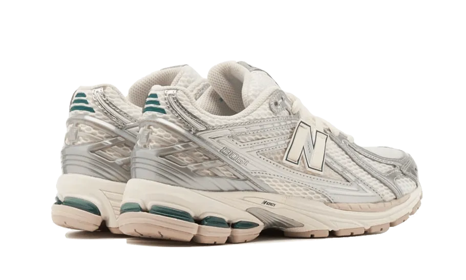 New Balance 1906R Silver Metallic Cream New Balances 1000
