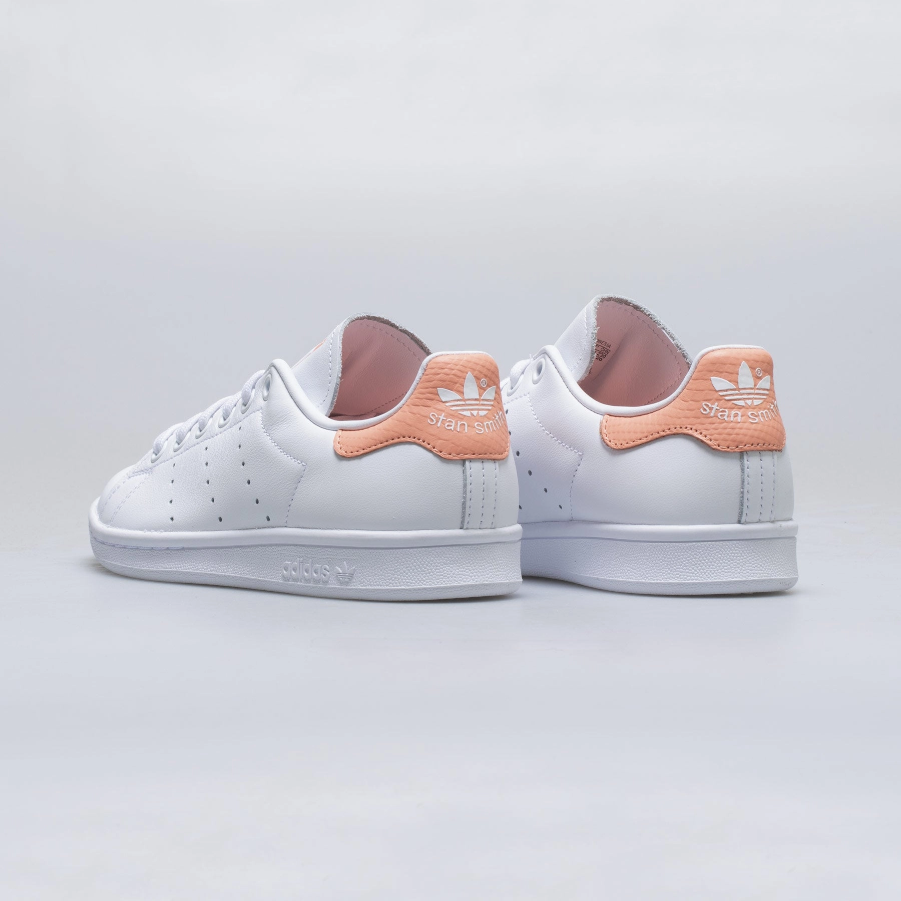 Stan Smith Womens Lifestyle Shoe - White/Coral Adidas Intelligent Shoe