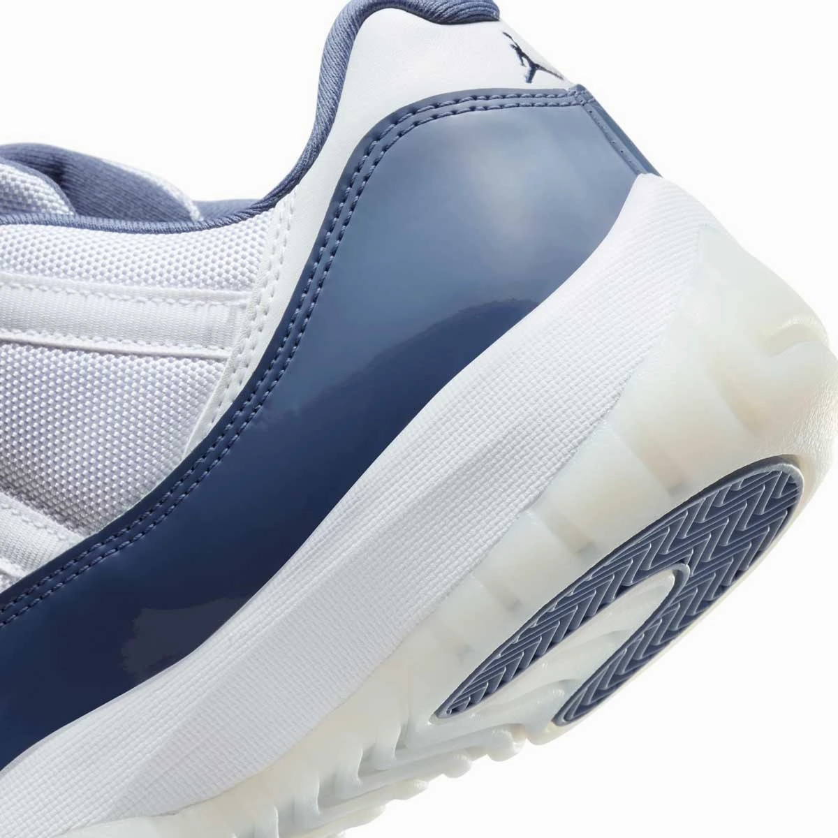 Air Jordan 11 Retro Low 'Diffused Blue' Aces Sneakers