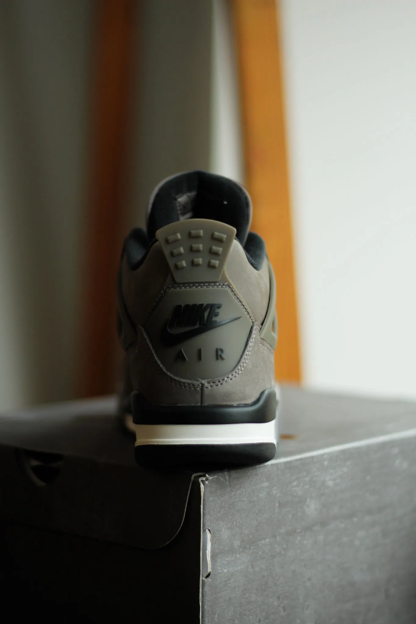 AIR JORDAN 4 RETRO (GS) "CAVE STONE/BLACK-PHANTOM" Lv Sneakers