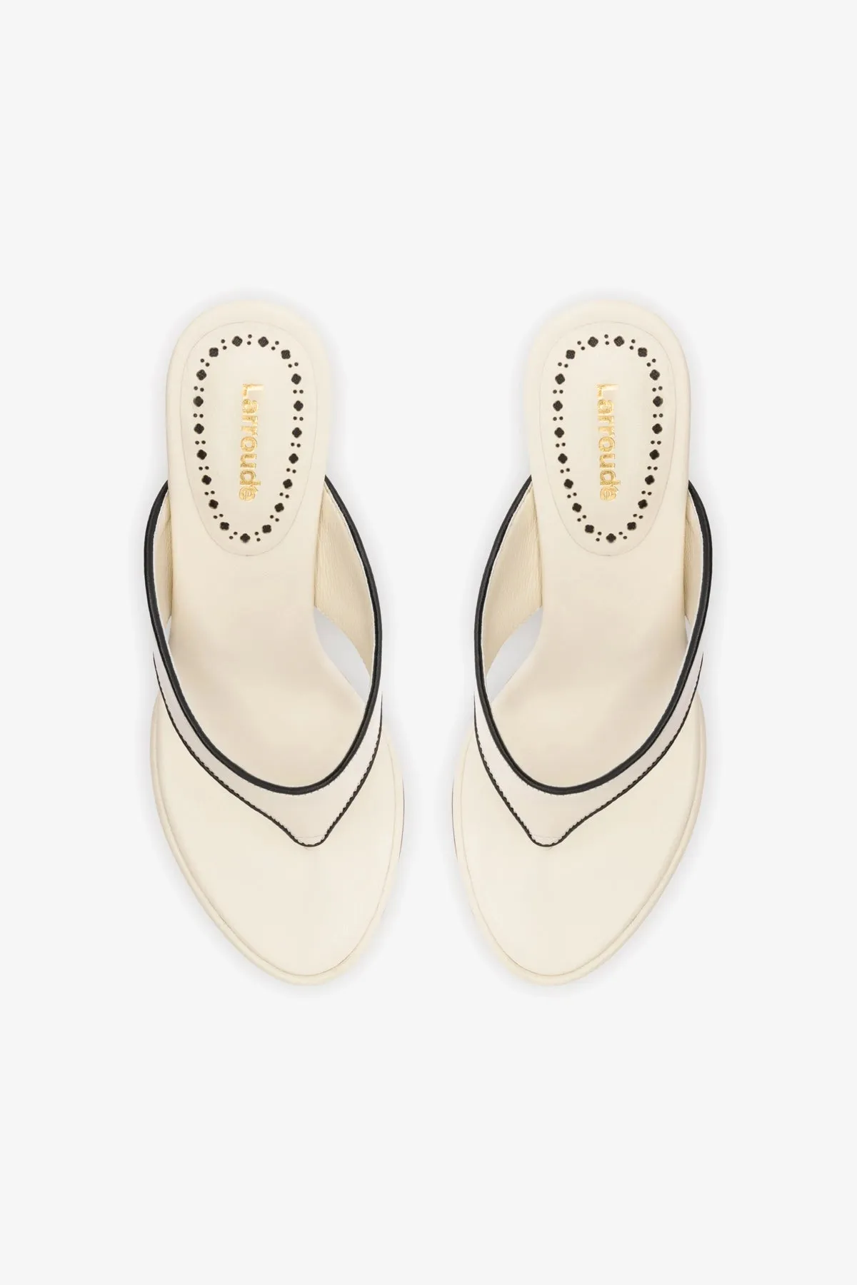 Casual Shoes Wide Feet Gaia Sandal In Ivory Leather