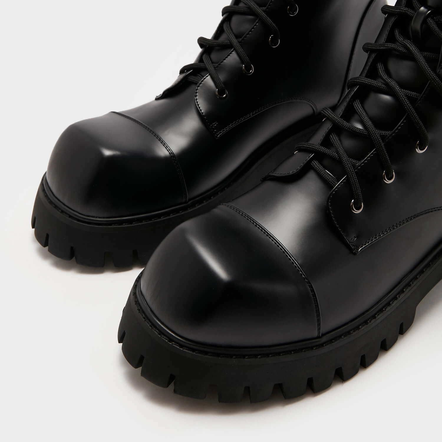 Yeezy Boots Gimli Men's Black Square Toe Lace Up Boots