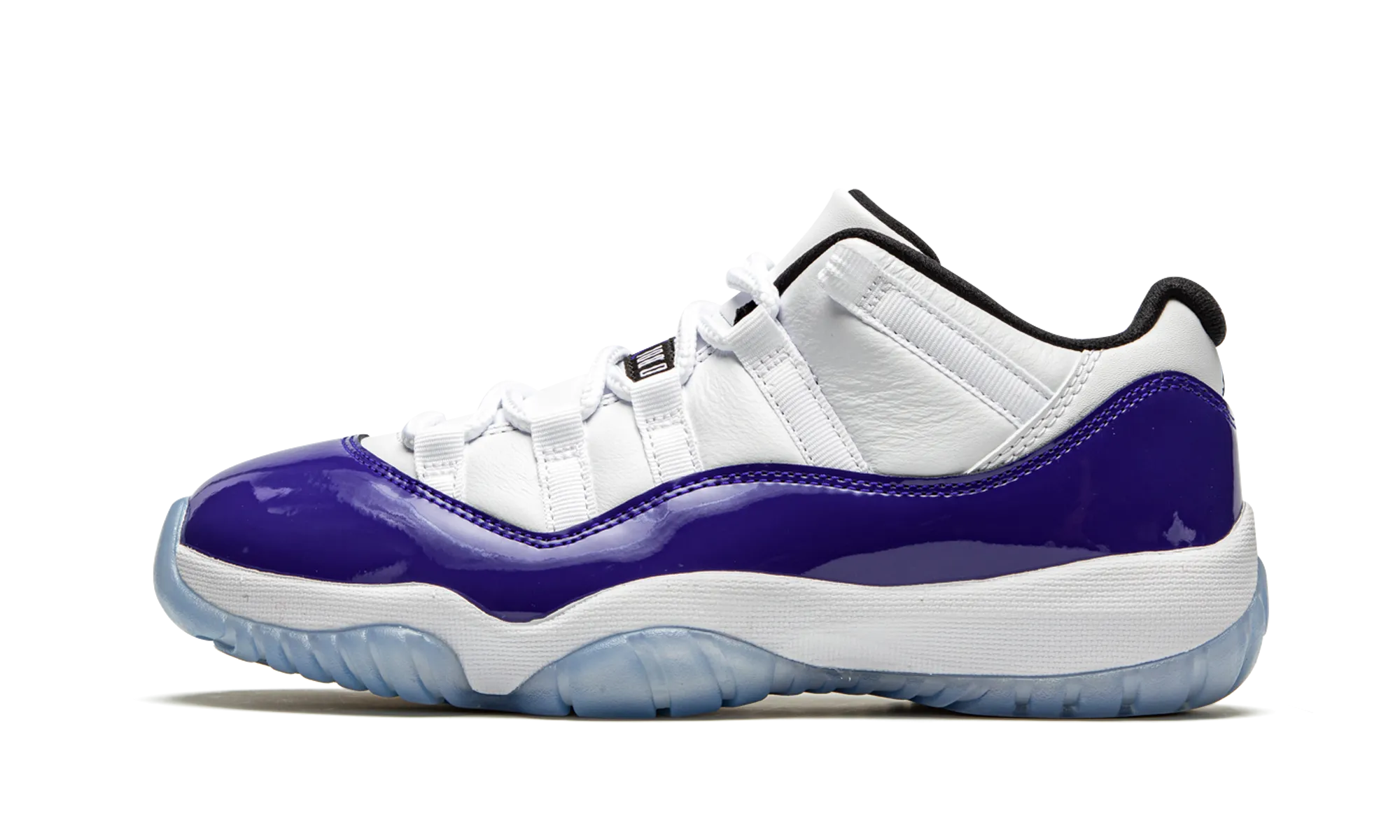 Sneakers With Suit AIR JORDAN 11 LOW WMNS "Concord Sketch"