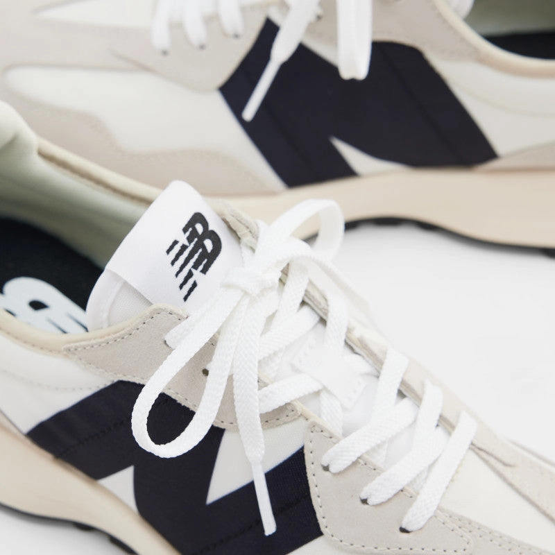 Women's New Balance 2002r Casual Shoes Women's 327