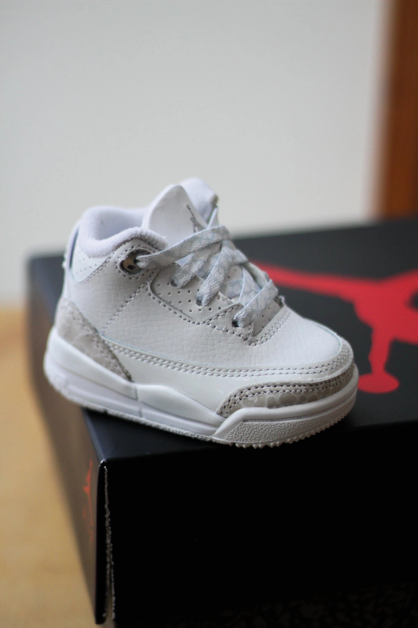 Blowfish Sneakers JORDAN 3 RETRO (TD) "WHITE/METALLIC SILVER-WHITE"