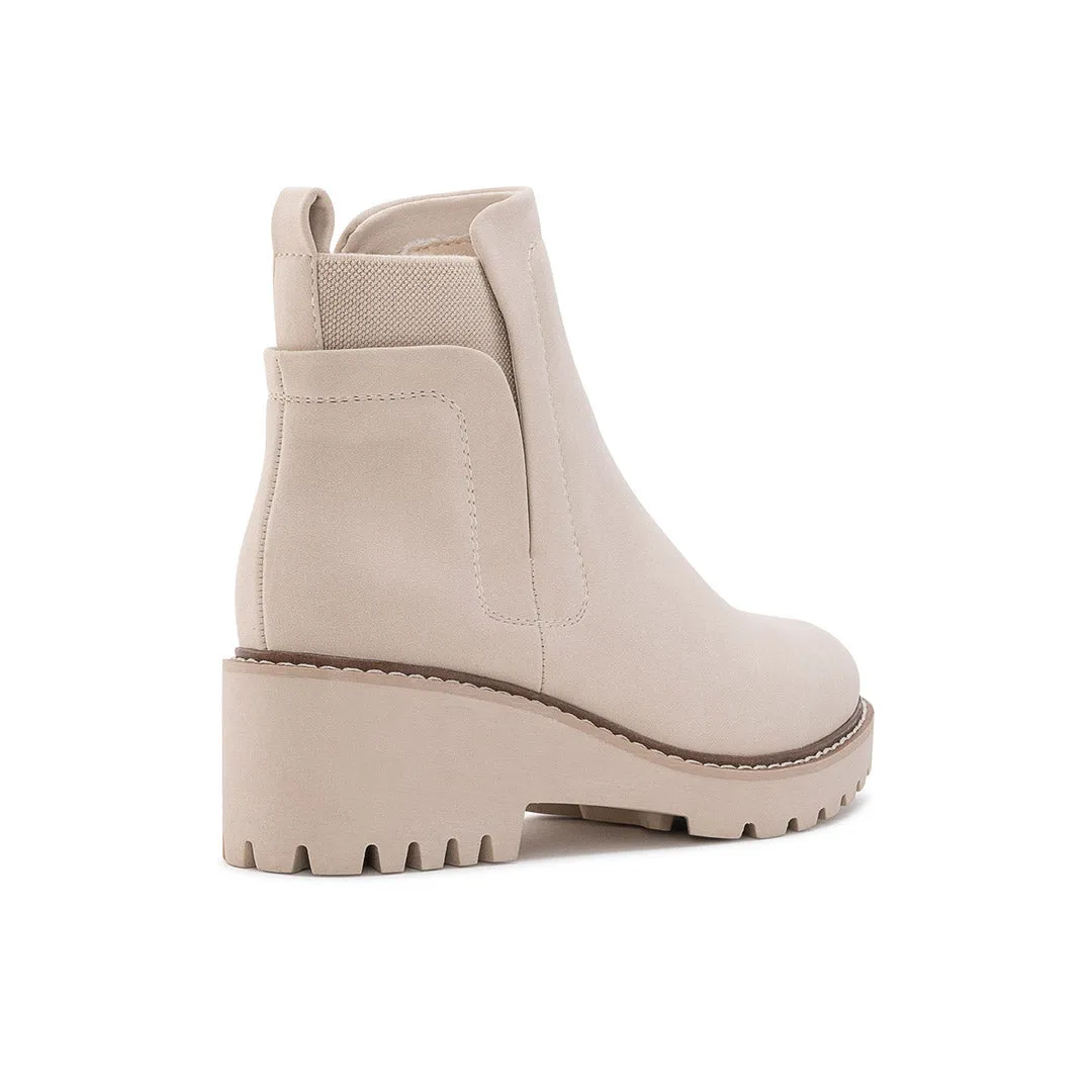 Boots N Britches Western Wear CALLY