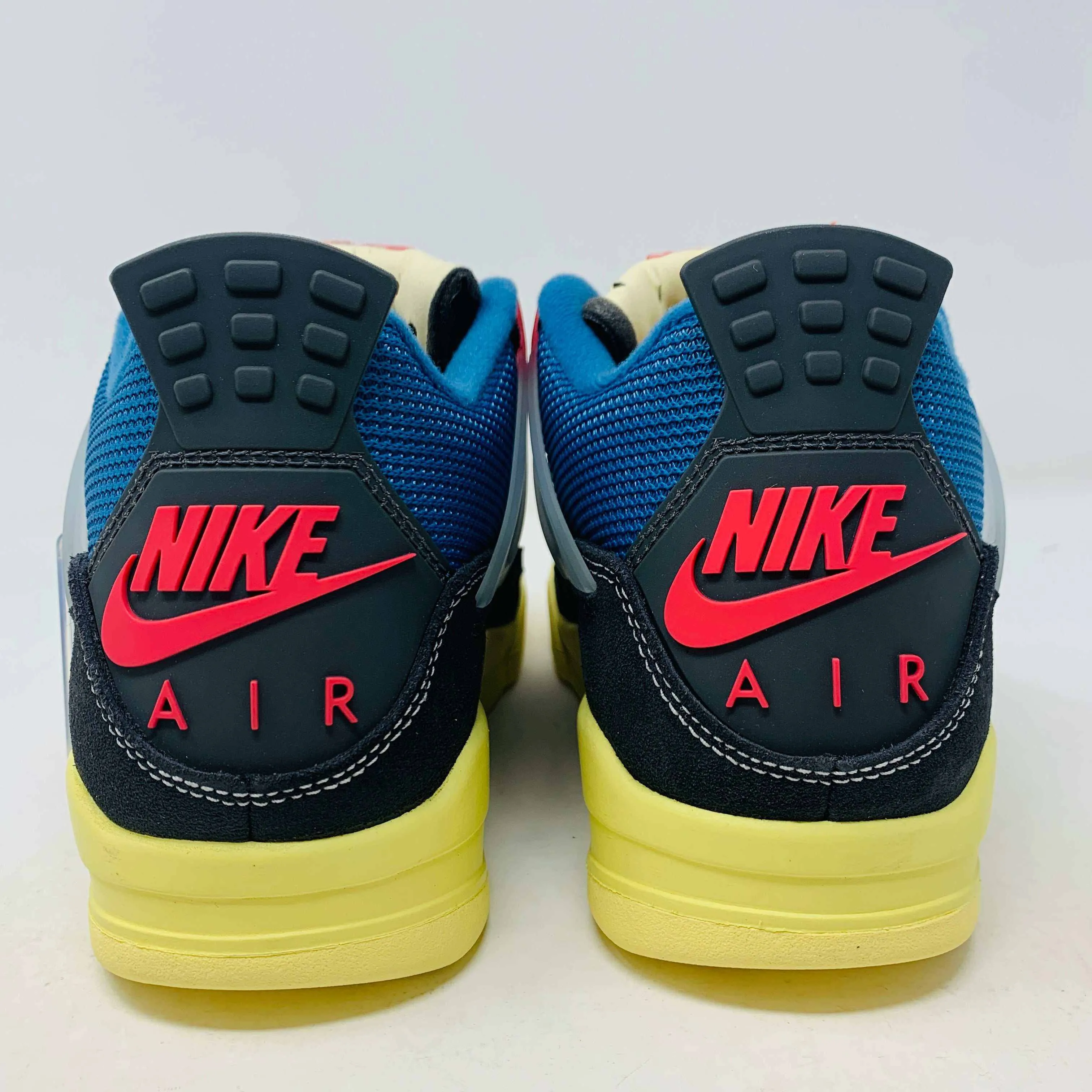 Cloud 5 Waterproof Sneakers Jordan 4 Union Noir