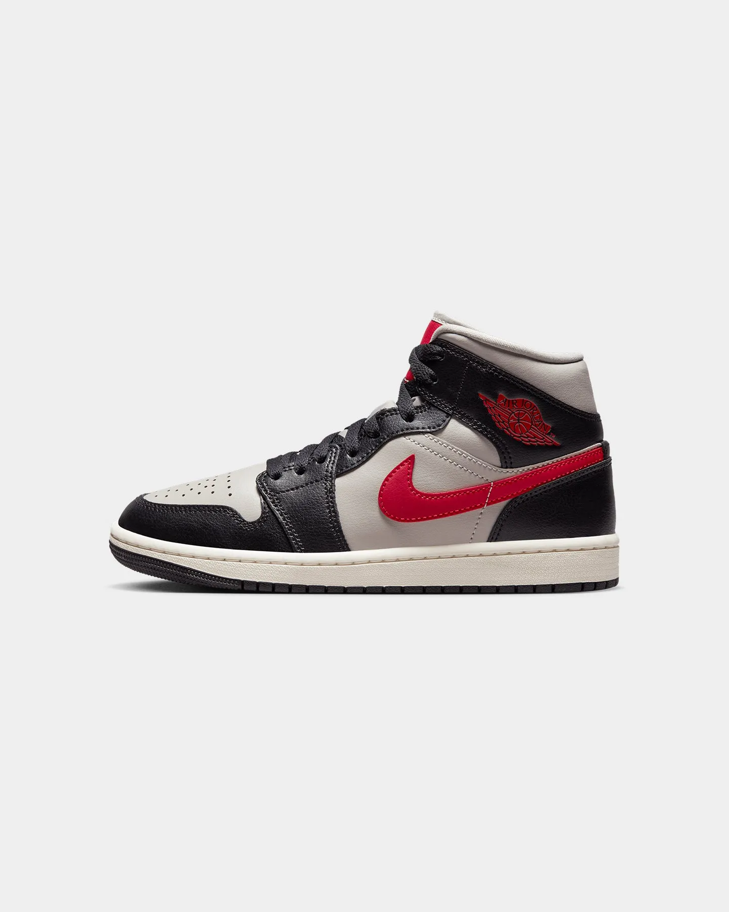 Xelero Sneakers Jordan Women's Air Jordan 1 Mid Black/Gym Red