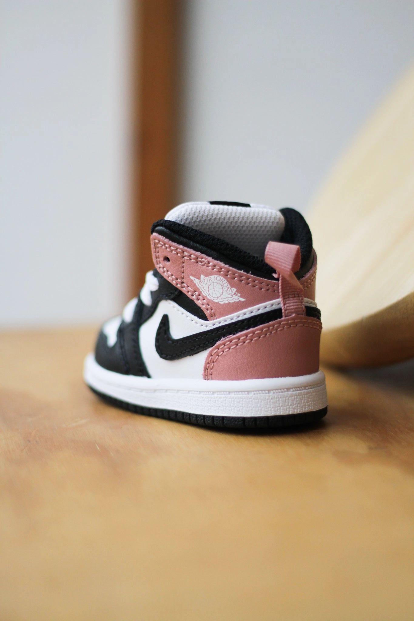 JORDAN 1 MID (TD) "WHITE/BLACK-RUST PINK" Leather Sneakers
