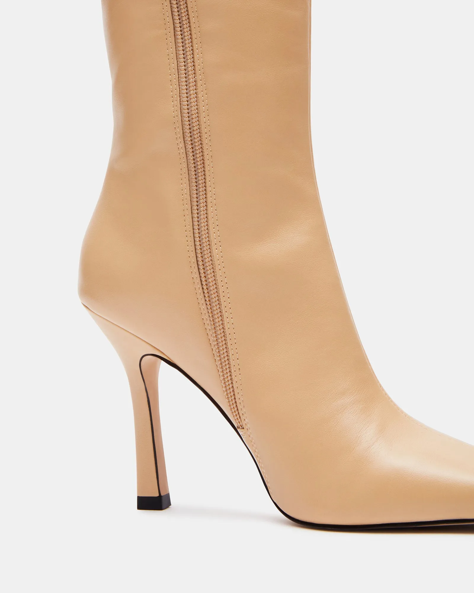 KALANI BUTTER Jon Pardi Dirt On My Boots