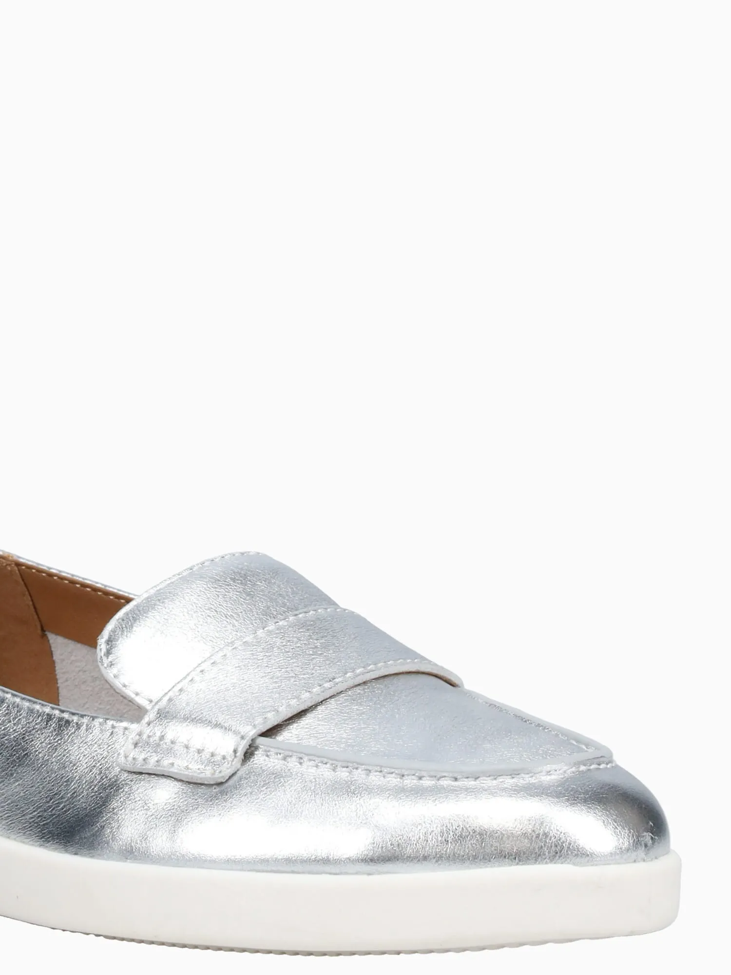 Karis Silver Leather Casual Slip Resistant Shoes