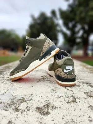 Air Jordan 3 Retro Cloudtilt Sneakers