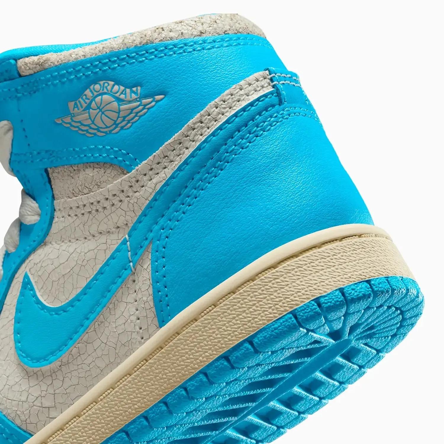 Kid's Air Jordan 1 High OG "UNC Reimagined" Pre School Shopping Sneakers New York