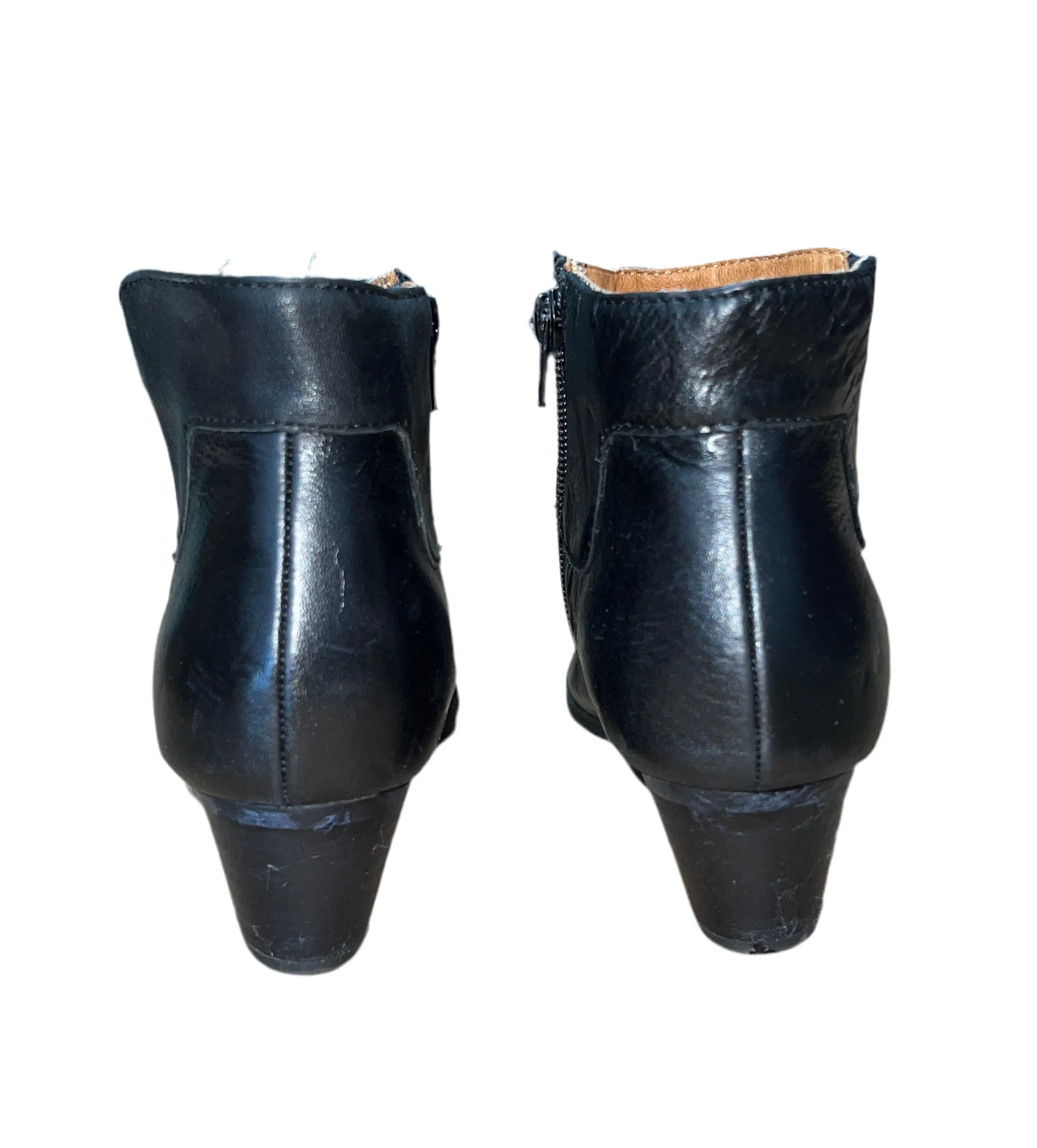 Cowboy Boots For Thick Calves SOFFT Women's Parveen Ankle Bootie 8M black leather