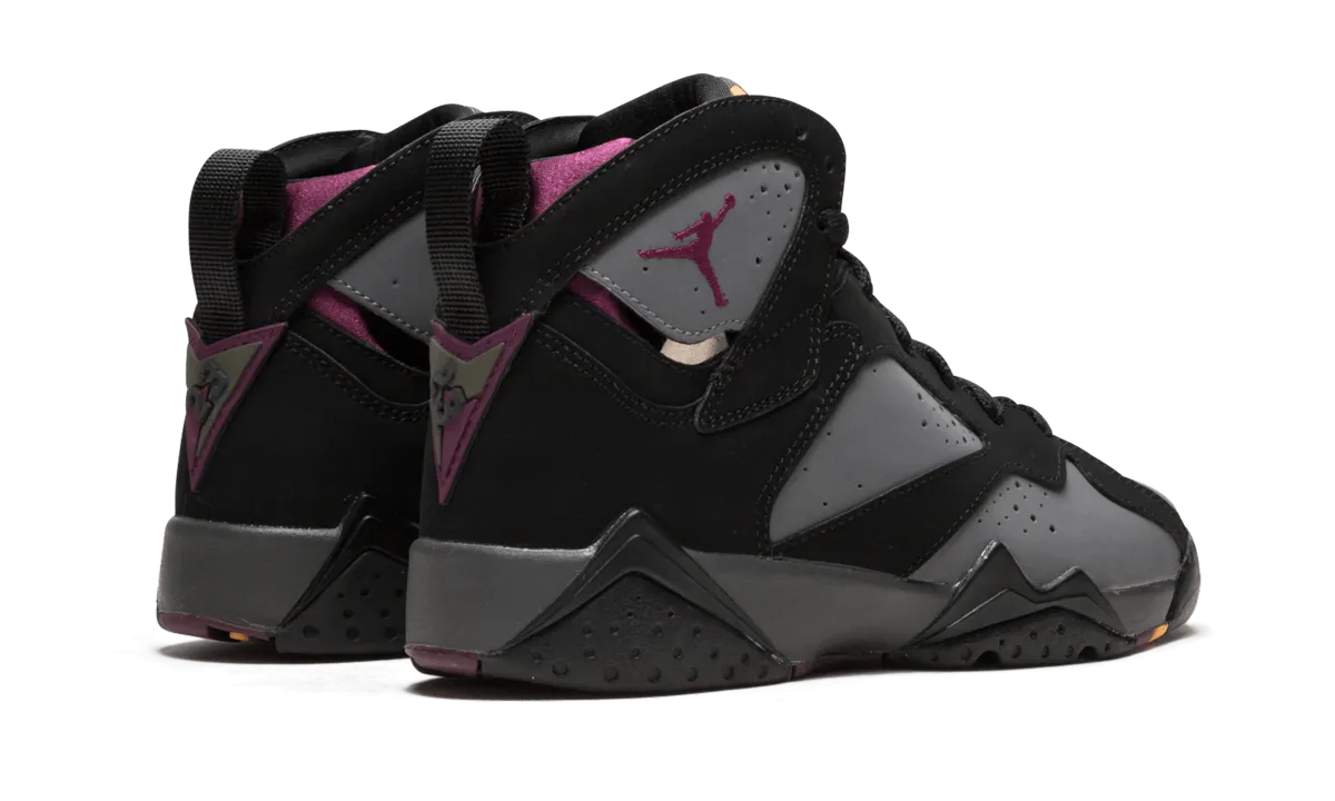 Air Jordan 7 Retro GS "Bordeaux" Sneakers Keychain