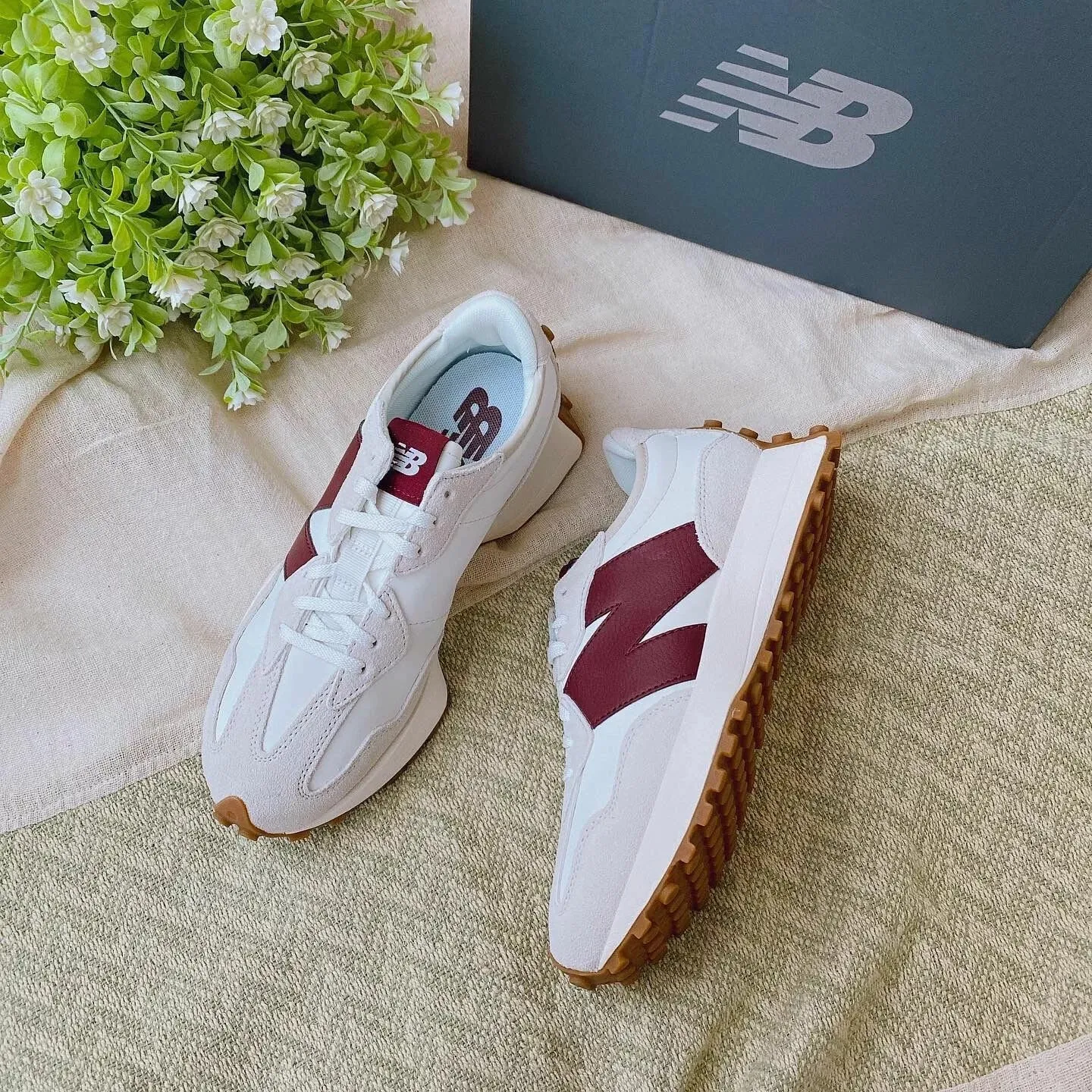 NEW BALANCE 327 | WINE New Balance Kawhi 4