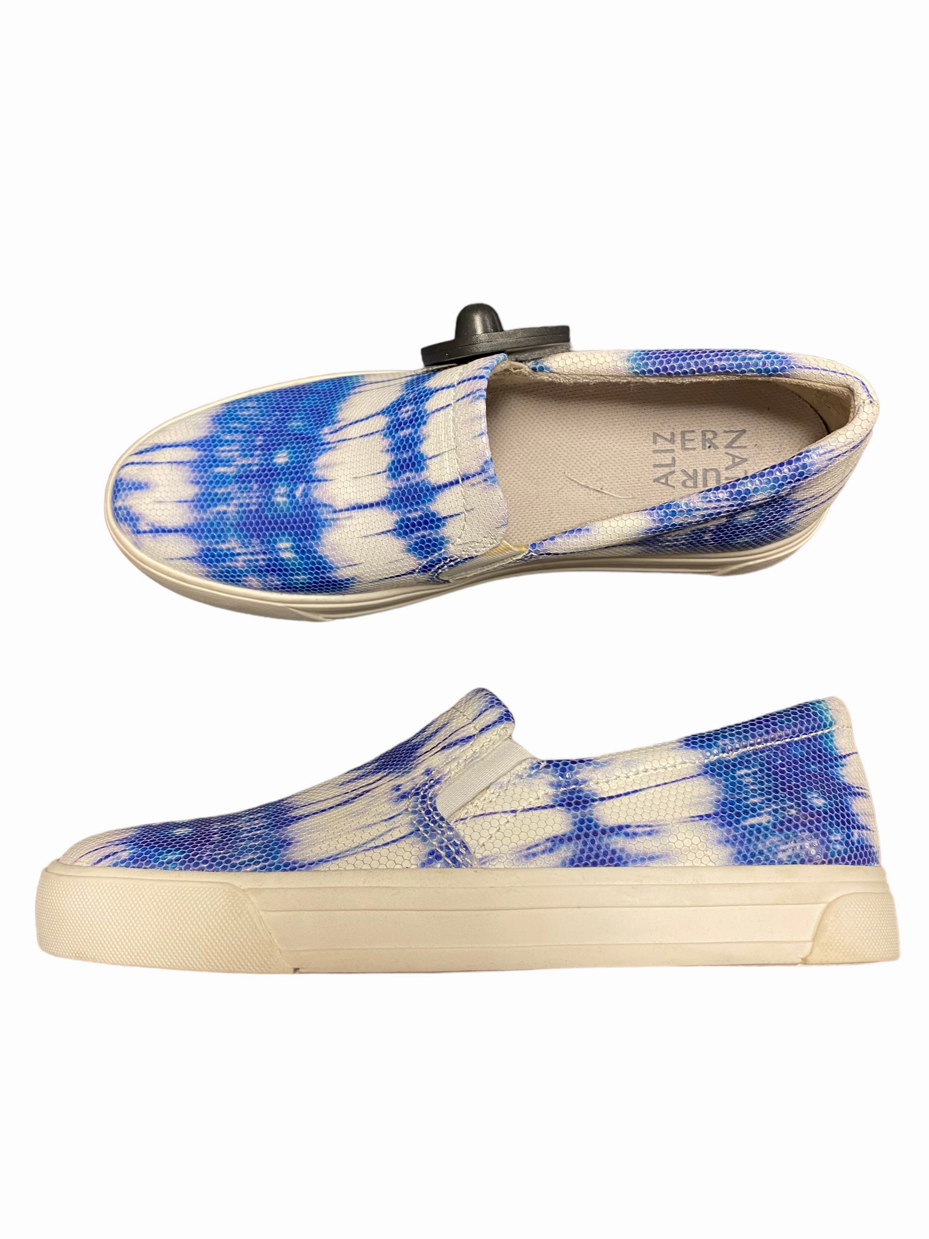 Multi-colored Shoes Flats Naturalizer, Size 8 Flat Clipless Shoes