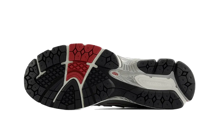 New Balance 1906R Silver Classic Crimson New Balance 480 Black Gum