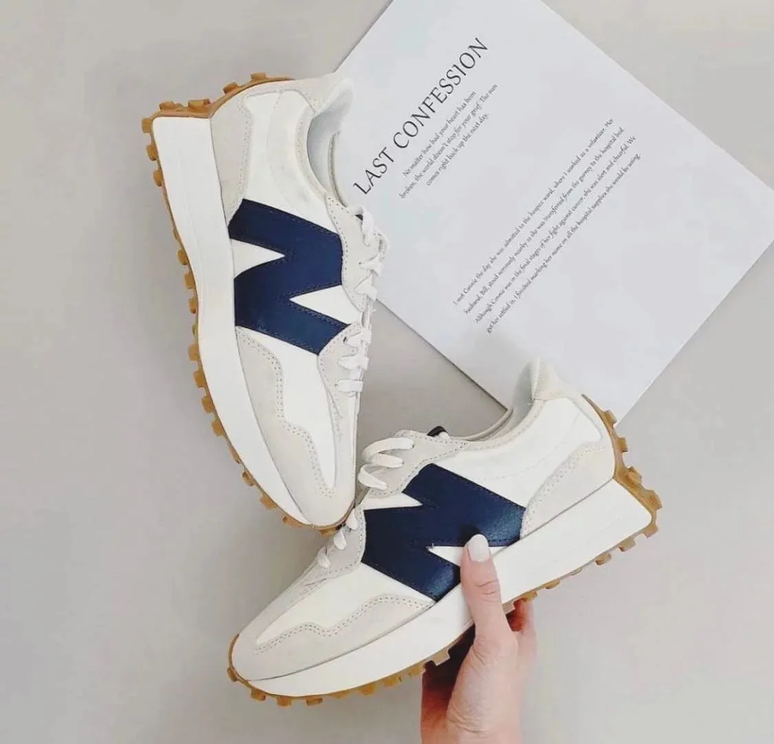 New Balance 327 Moonbeam Black NEW BALANCE 327 | NAVY