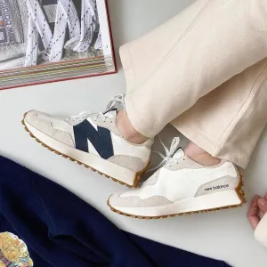 NEW BALANCE 327 | NAVY New Balance 9060 Black Triple Black