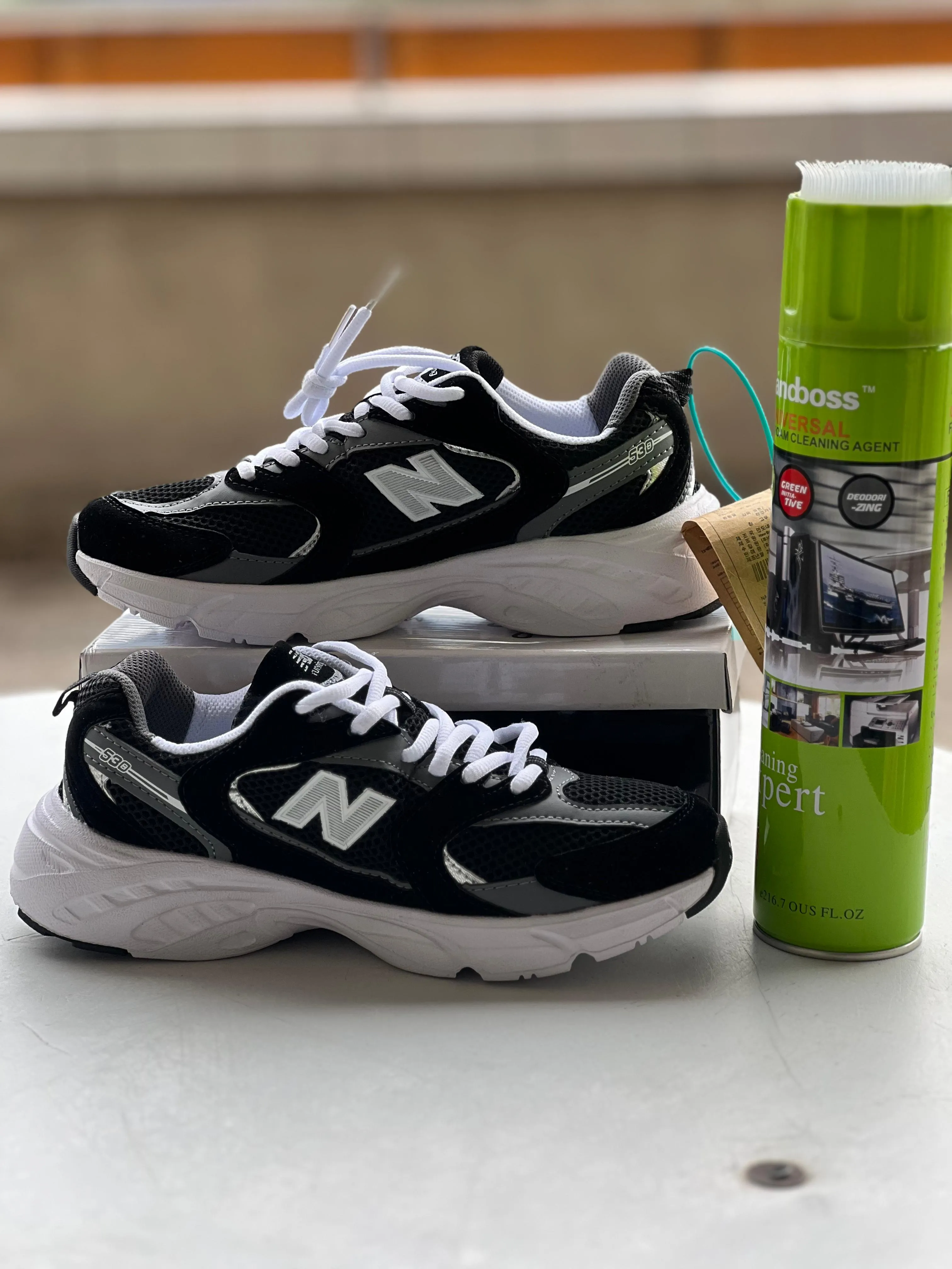 New Balance 530 Black/White New Balance Ald 550