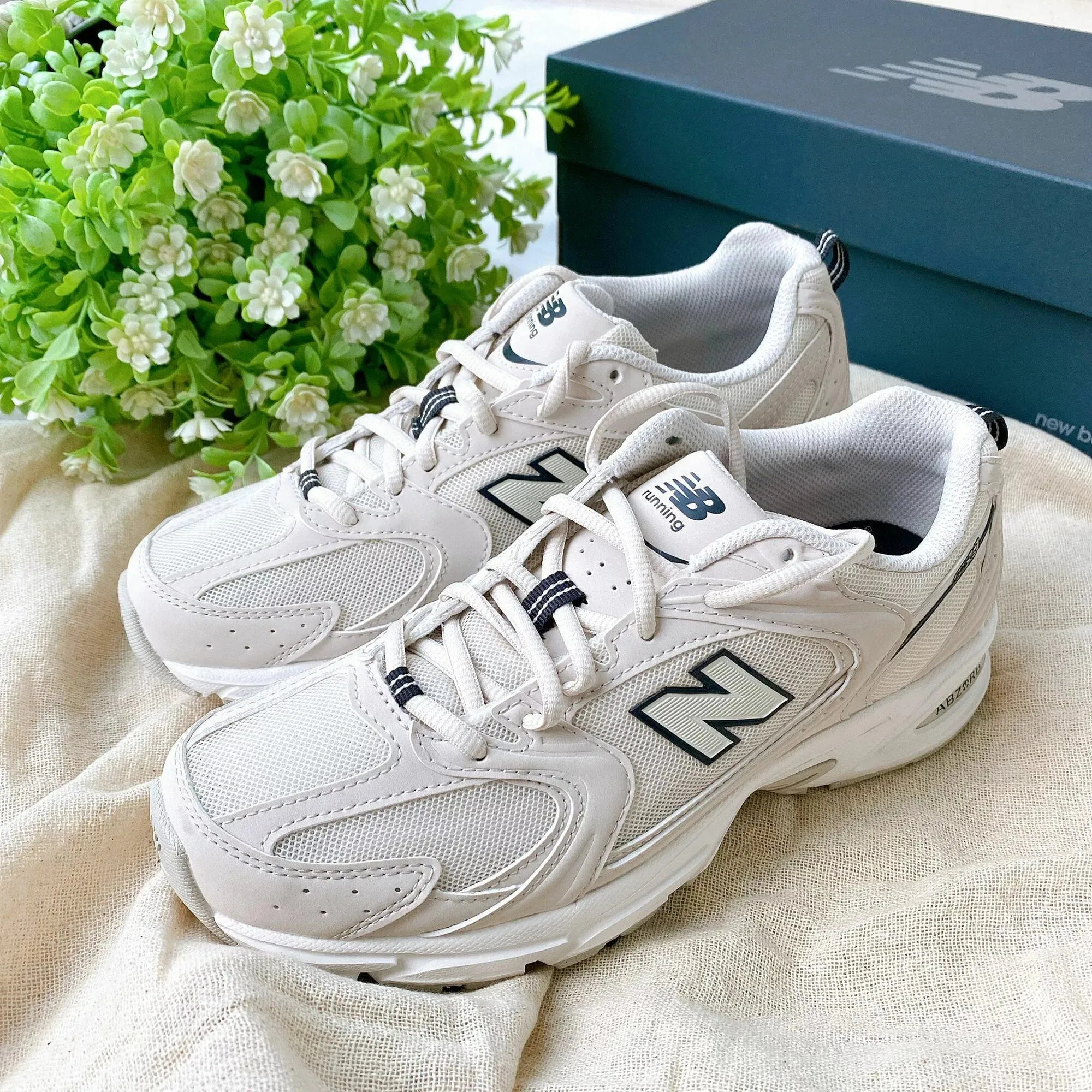 New Balance Mushroom Arid Stone NEW BALANCE 530 | RETRO KHAKI