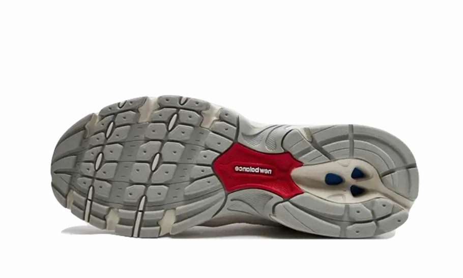 White Black New Balance New Balance 530 Beige Red