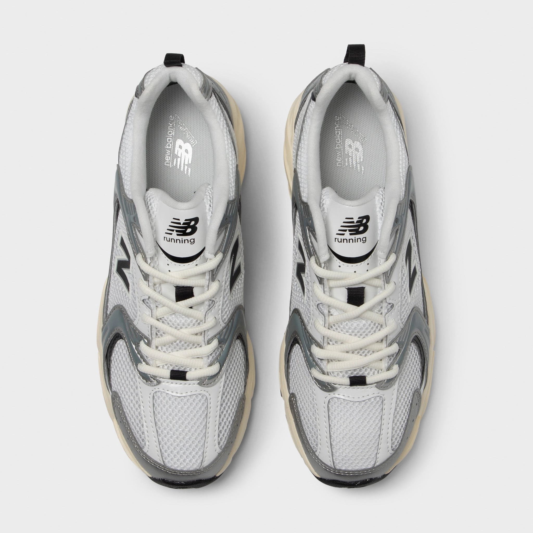 Brown New Balances 9060 New Balance 530 Silver Metallic / Black Cement