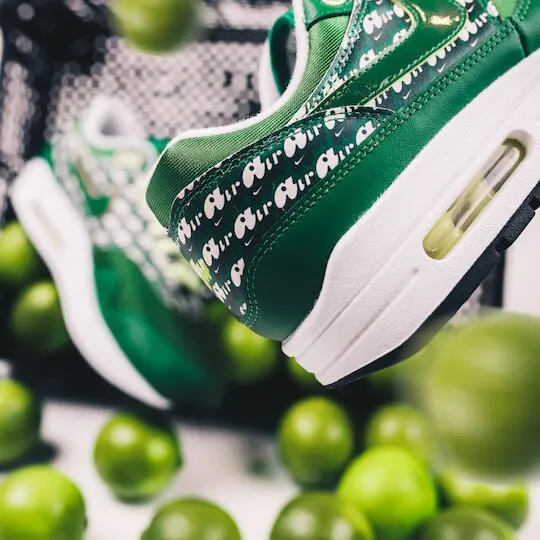 Shoes Vintage Nike Nike Air Max 1 Limeade (2020)