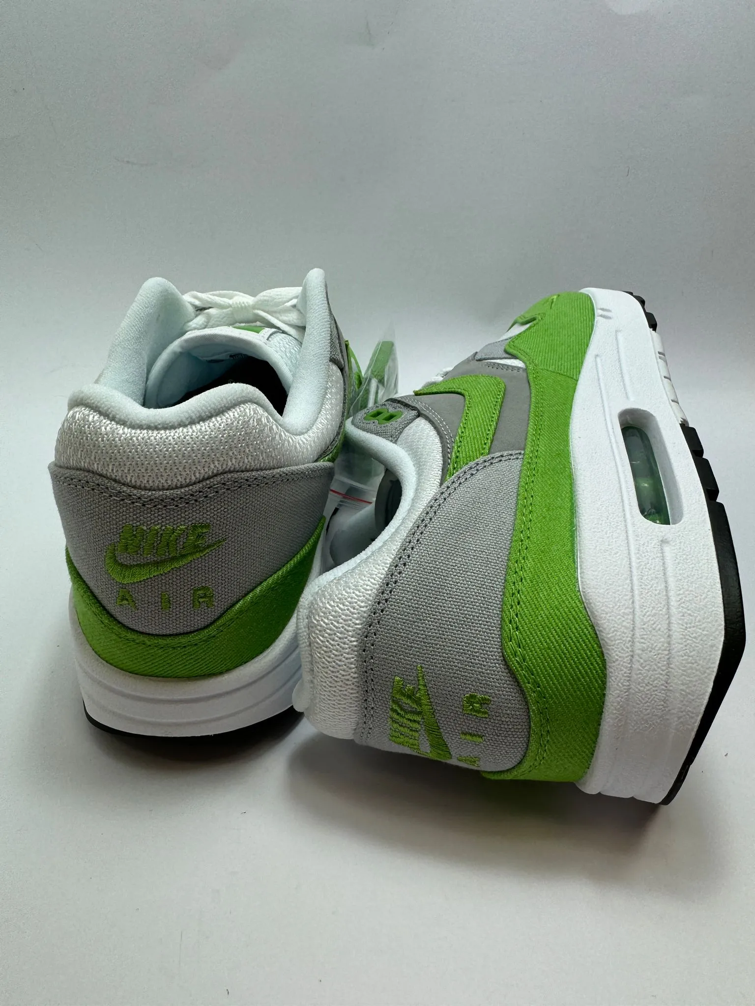 Nike Air Max 1 Patta "20th Anniversary Chlorophyll" Nike Air Monarch Shoes