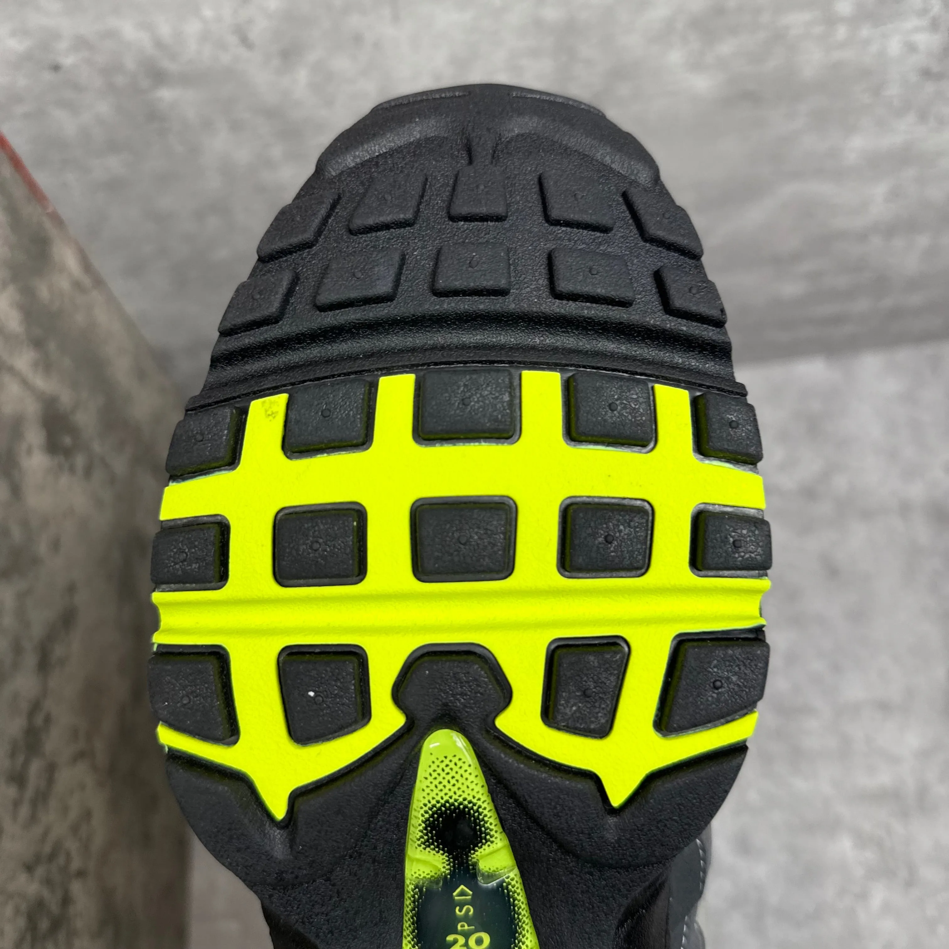 Soccer Indoor Shoes Nike Nike Airmax 95 Neon 2025