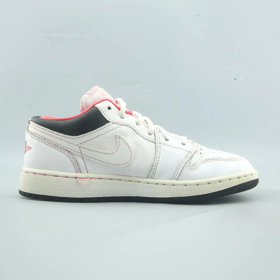 NIKE JORDAN 1 LOW Silver Sneakers Medicare