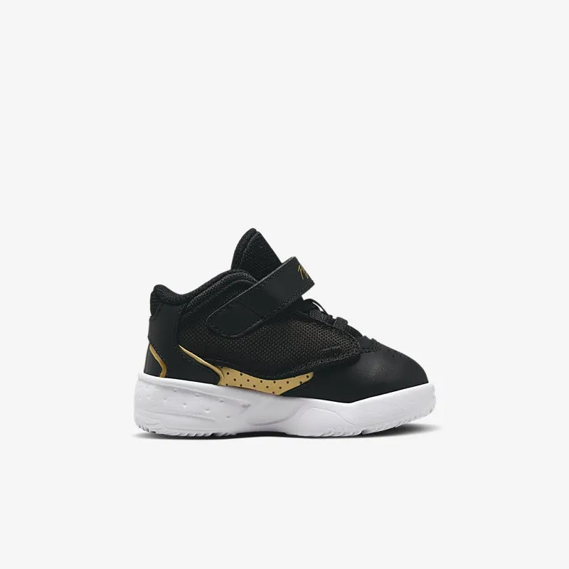 Nike Kid's Jordan Max Aura 4 TD Shoes - Black / Metallic Gold / White Sneakers For Flat Feet