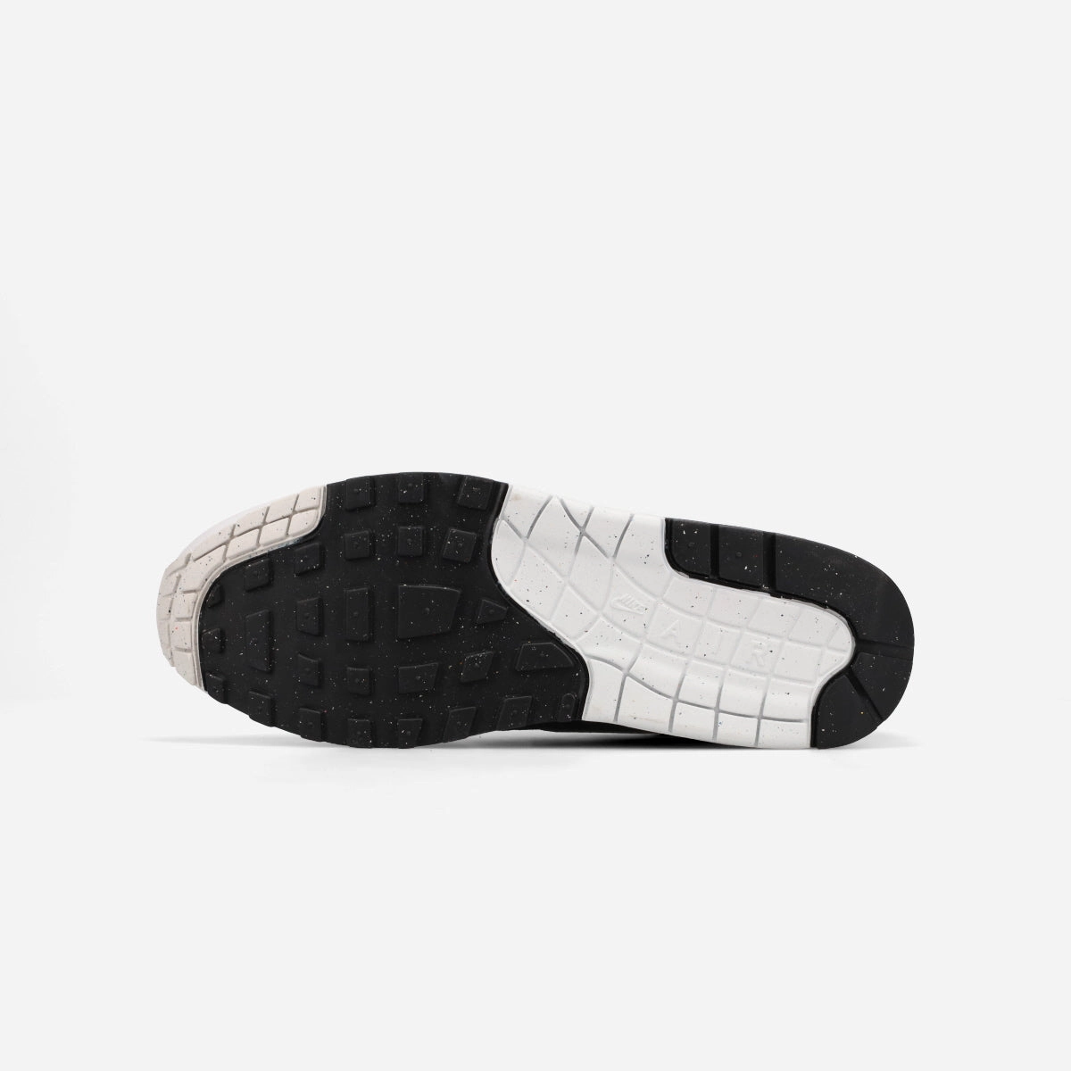 NIKE AIR MAX 1 ESSENTIAL Gold Nike Track Shoes