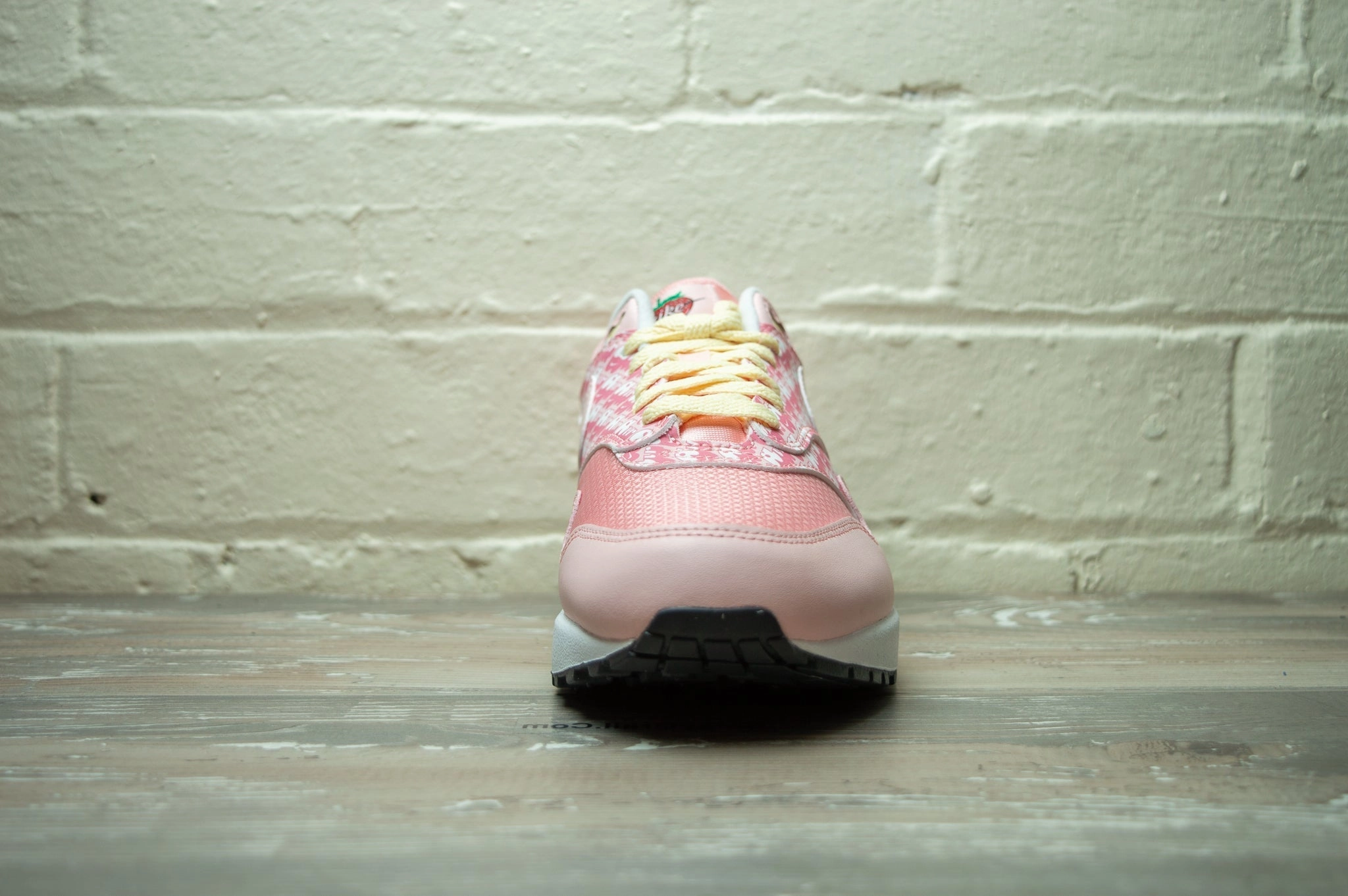 Nike Journey Run Shoes Nike Air Max 1 Premium Strawberry Lemonade CJ0609 600