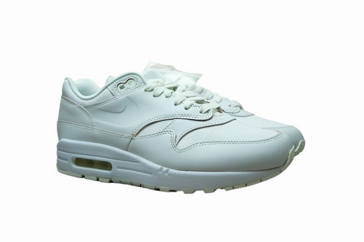 Nike Mercurial Soccer Shoes Nike Air Max 1 Yours Summit White W DC9204 100