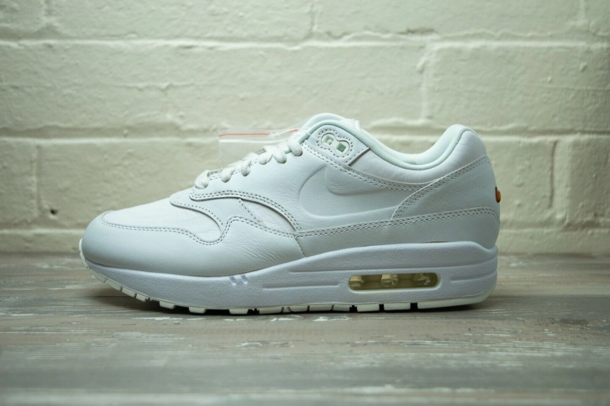 Wider Nike Shoes Nike Air Max 1 Yours Summit White W DC9204 100