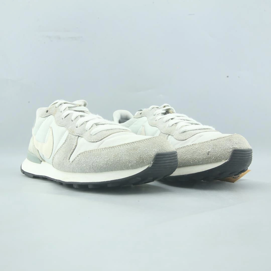 Grass Nike Shoes NIKE INTERNATIONALIST