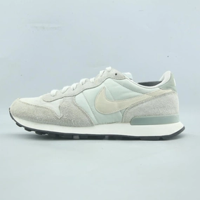 NIKE INTERNATIONALIST Shoe Surgeon Nike