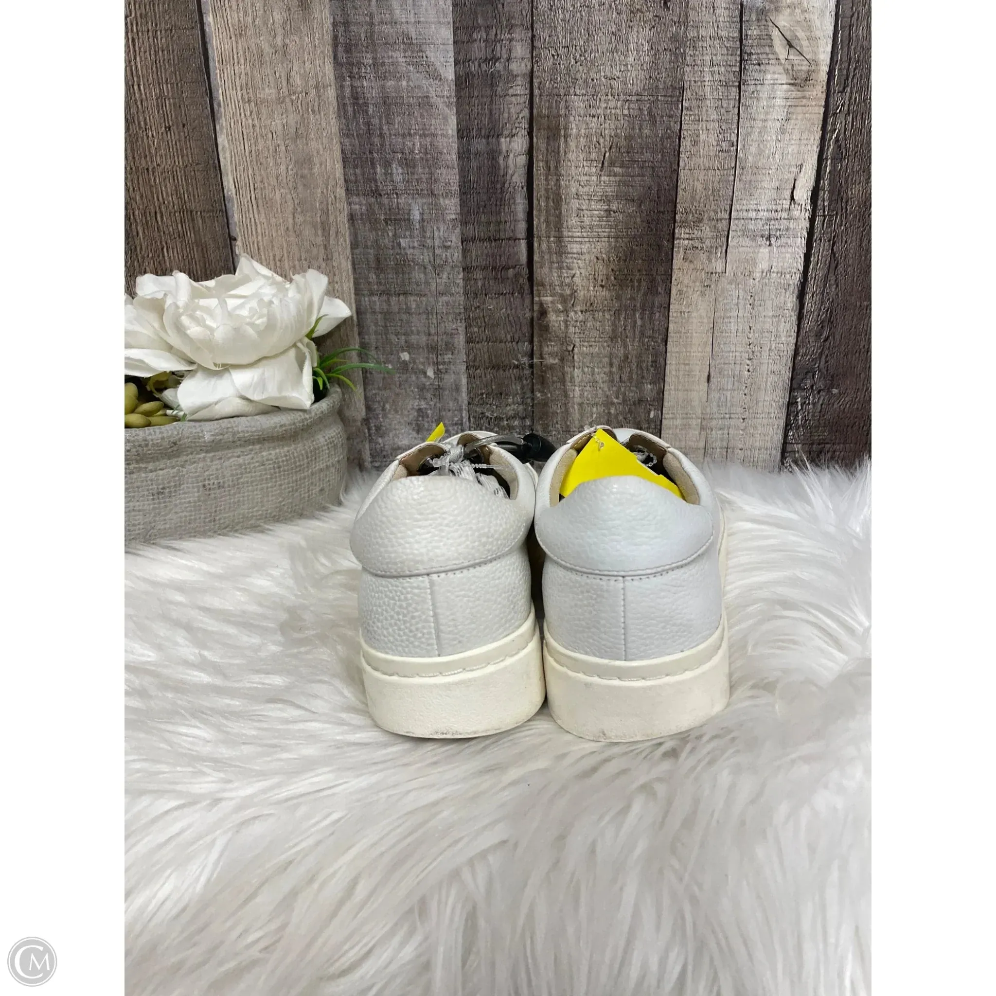 Shoes Sneakers By Vaneli In Ivory, Size: 8 Casual Shoes With Good Arch Support