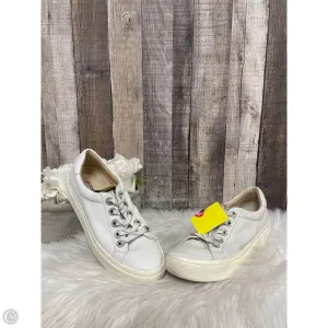 Shoes Sneakers By Vaneli In Ivory, Size: 8 Casual Shoes 2023